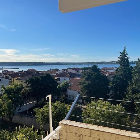 App Robi Apartman Novigrad Istria Kültér fotó